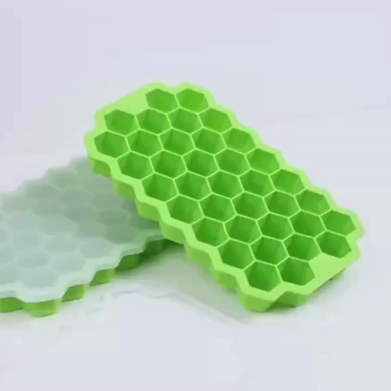 HoneyBee Ice Cube Tray with Lid ( Big Size )